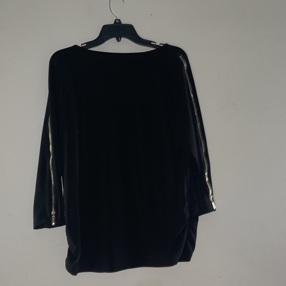 JM Collection Zipper Top! - Picture 3 of 7